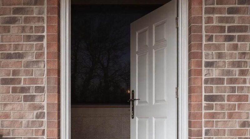 Ile trzeba zapłacić za montaż drzwi z ościeżnicą